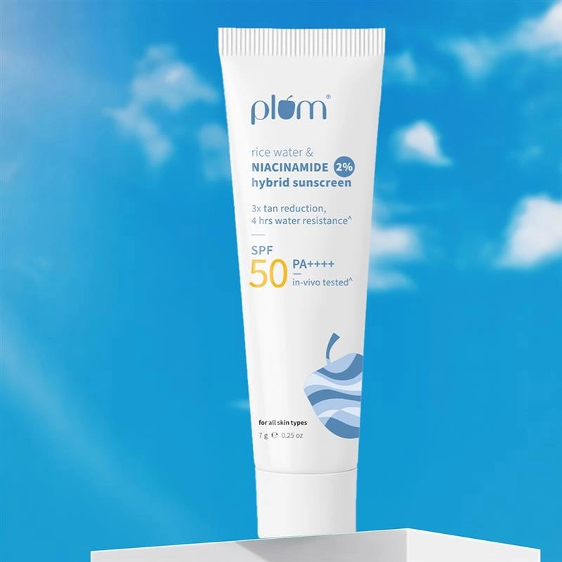 Plum Rice Water & 2% Niacinamide Hybrid Sunscreen, 7 gm travel size